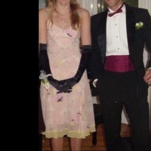 Lovely 100% Silk BCBG MaxAzria dress, size 4